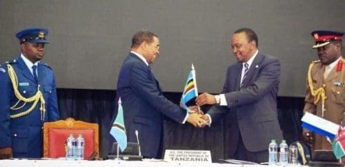 wpid-Kikwete-and-Kenyatta.jpg