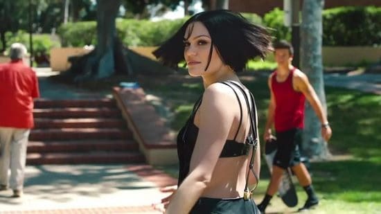 wpid-jessie-j-flashlight-video.jpg
