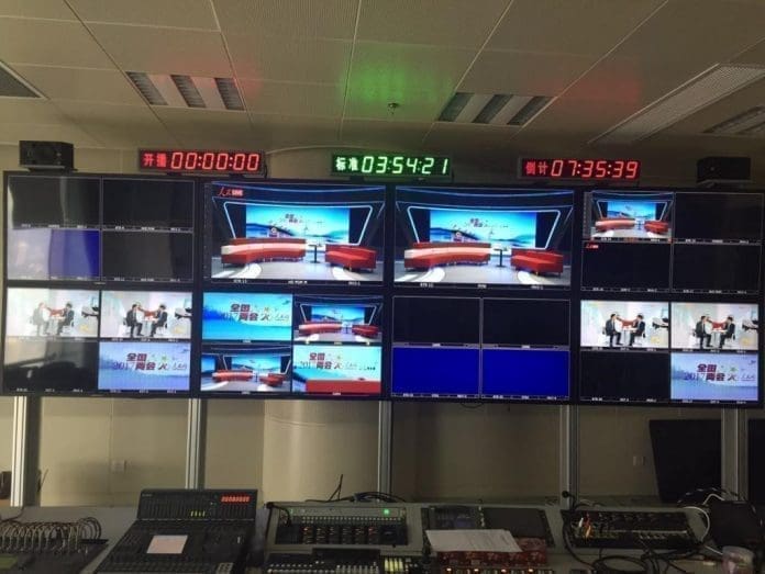The People’s Daily new media center is ready to broadcast two sessions updates on March 3, 2017. (Photo by Yang Xun from People’s Daily) The People’s Daily new media center is ready to broadcast two sessions updates on March 3, 2017. (Photo by Yang Xun from People’s Daily)