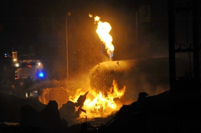 An explosion occurs at a fuel station in north Accra, capital of Ghana, Oct. 7, 2017. The explosion happening late Saturday left at least two people dead. (Xinhua/Shi Song) (yk)