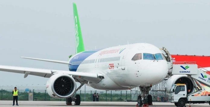 C919 takes off at the airport. (Photo by Commercial Aircraft Corporation of China)
