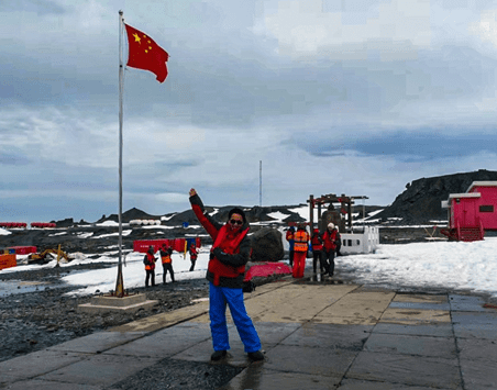 Photo taken at China’s Antarctic research station, the Great Wall station, on Nov.24, 2019, shows a Chinese national flag fluttering in the wind.Photo by Sun Jianxin/People’s Daily Online Photo taken at China’s Antarctic research station, the Great Wall station, on Nov.24, 2019, shows a Chinese national flag fluttering in the wind.Photo by Sun Jianxin/People’s Daily Online