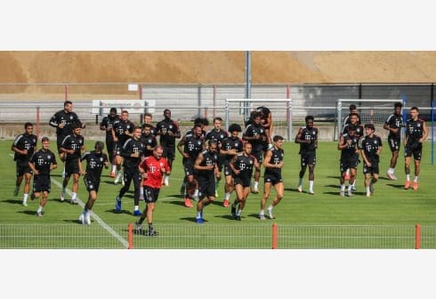 Players of Bayern Munich attend a team training session in Munich, Germany, July 28, 2020. Bayern Munich restarted team training to prepare for the upcoming UEFA Champions League round of 16 second leg match against Chelsea. (Photo by Philippe Ruiz/Xinhua) Players of Bayern Munich attend a team training session in Munich, Germany, July 28, 2020. Bayern Munich restarted team training to prepare for the upcoming UEFA Champions League round of 16 second leg match against Chelsea. (Photo by Philippe Ruiz/Xinhua)