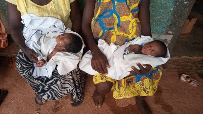 Social Arrest Stealing stealing twin babies