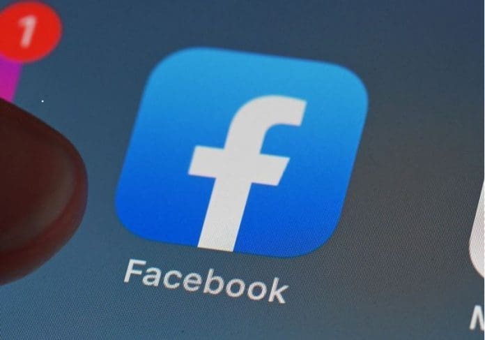 FILED - A massive data leak of email addresses and phone numbers from Facebook will make it easier for email scammers to pretend to be someone you know, internet security experts fear. Photo: Uli Deck/dpa