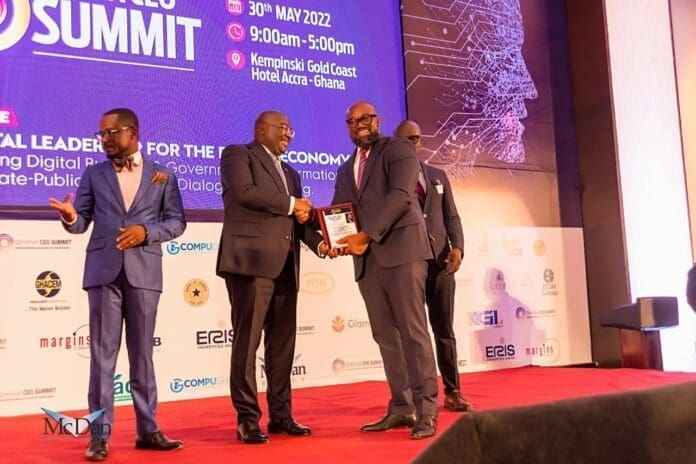 McDan receives award from Veep McDan receives award from Veep