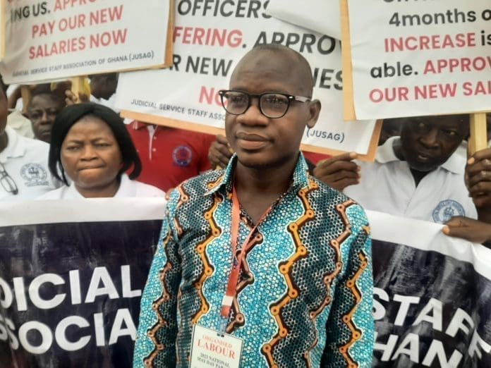 Social Jusag Salaries