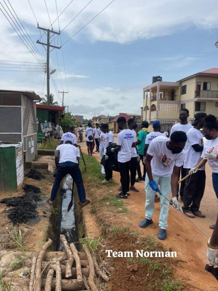 Ucc Students Carry Out Successful Clean Up Exercise Ucc Students Carry Out Successful Clean Up Exercise